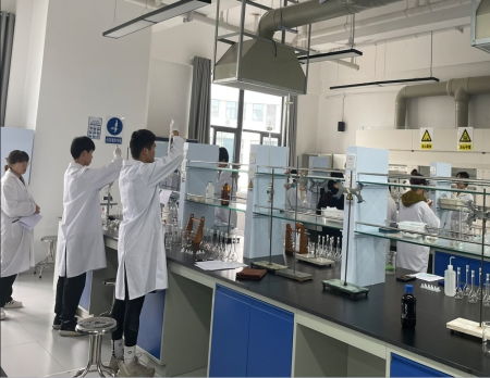 四川化工職業(yè)技術學院 化工技術專業(yè)的培養(yǎng)高地與實踐搖籃